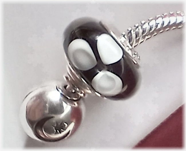 Murano Glas Charm 925er Sterling Silber Blumen Schwarz Weiß 