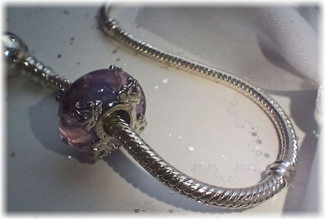 Murano Edition Glas Charm 925er Sterling Silber Silberschleife auf Lila Flieder 