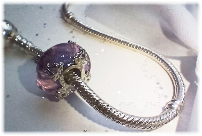 Murano Edition Glas Charm 925er Sterling Silber Silberschleife auf Lila Flieder 