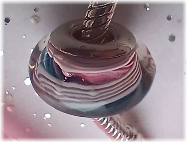 Murano Glas Charm 925er Sterling Silber Wirbel in Hellblau und Rosa  