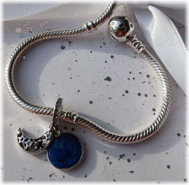 Charm Anhänger 925er Sterling Silber mit Zirkonia 2-teilig Halbmond und Sterne auf Blau  