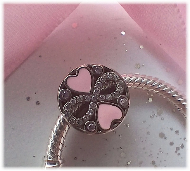 Charm 925er Sterling Silber Herzperle mit Zirkonia Unendlichkeit Rosa Herzen