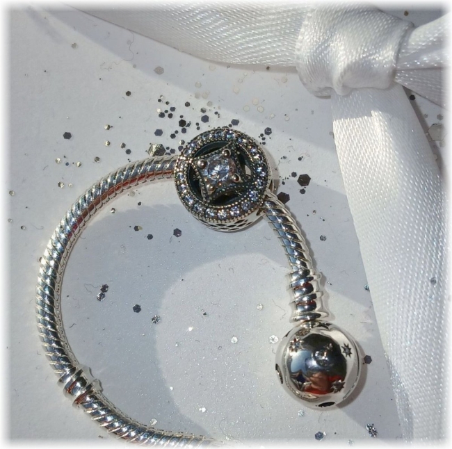 Charm 925er Sterling Silber mit Zirkonia Pavé-Perle Stern Hexagramm 