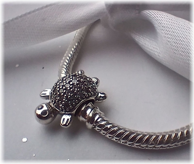 Charm 925er Sterling Silber mit Zirkonia Pavé Perle Schildkröte 
